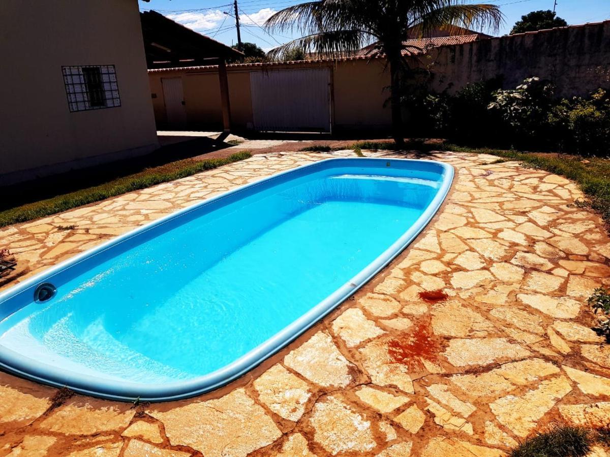 Otima Casa Caldas Novas 2 Km Do Centro Para Ate 14 Pesssoas Com Piscina Aquecida, Churrrasqueira, Wifi Exteriör bild