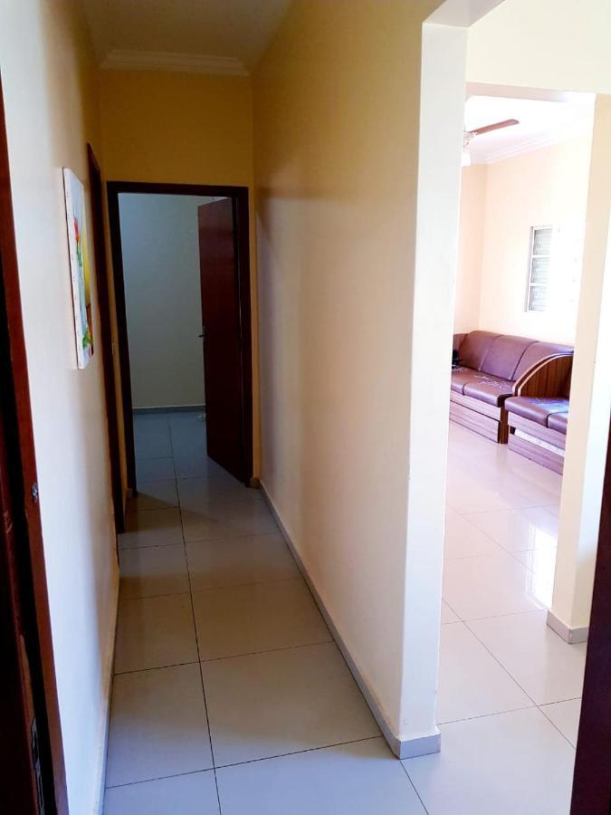 Otima Casa Caldas Novas 2 Km Do Centro Para Ate 14 Pesssoas Com Piscina Aquecida, Churrrasqueira, Wifi Exteriör bild